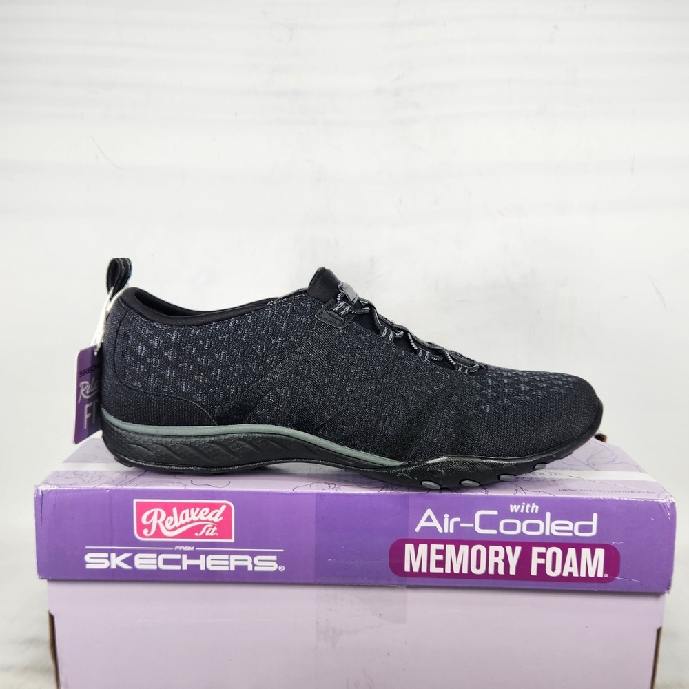 Skechers Breathe-Easy Sere-Knity Sneaker Women Size 10 Black Relaxed Fit Bungee